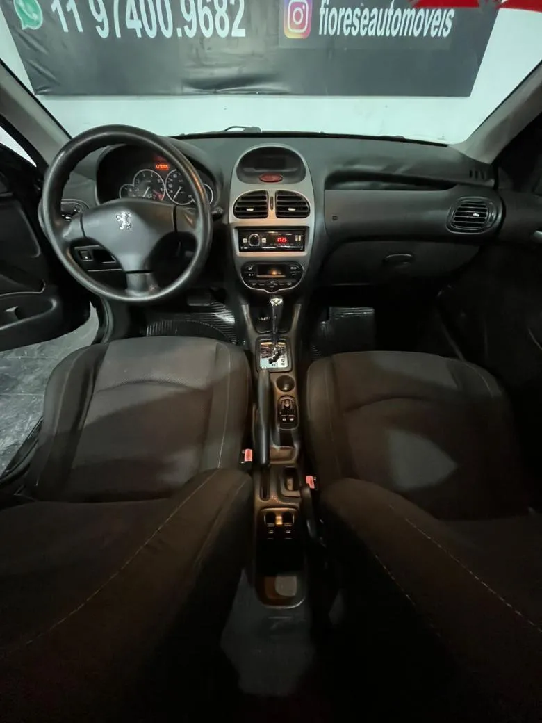 Peugeot - 206 Techno/ Feline 1.6/ 1.6 Flex 16V 5p  Gasolina