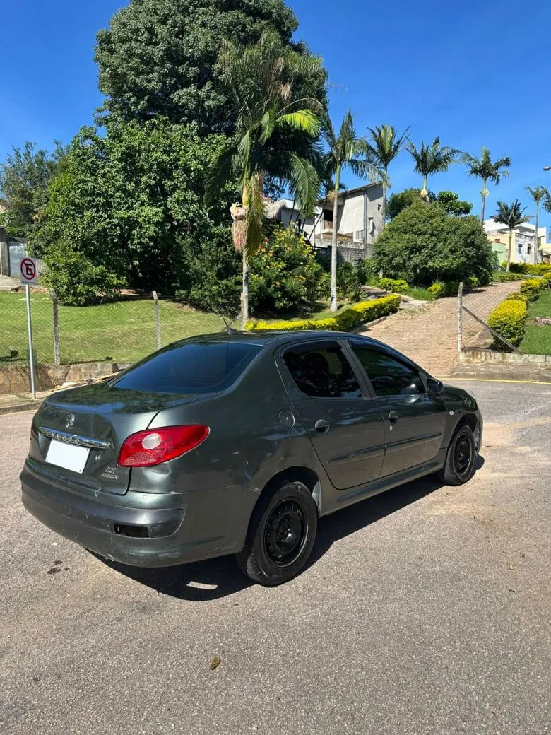 Peugeot - 207 Sedan Passion XR 1.4 Flex 8V 4p
