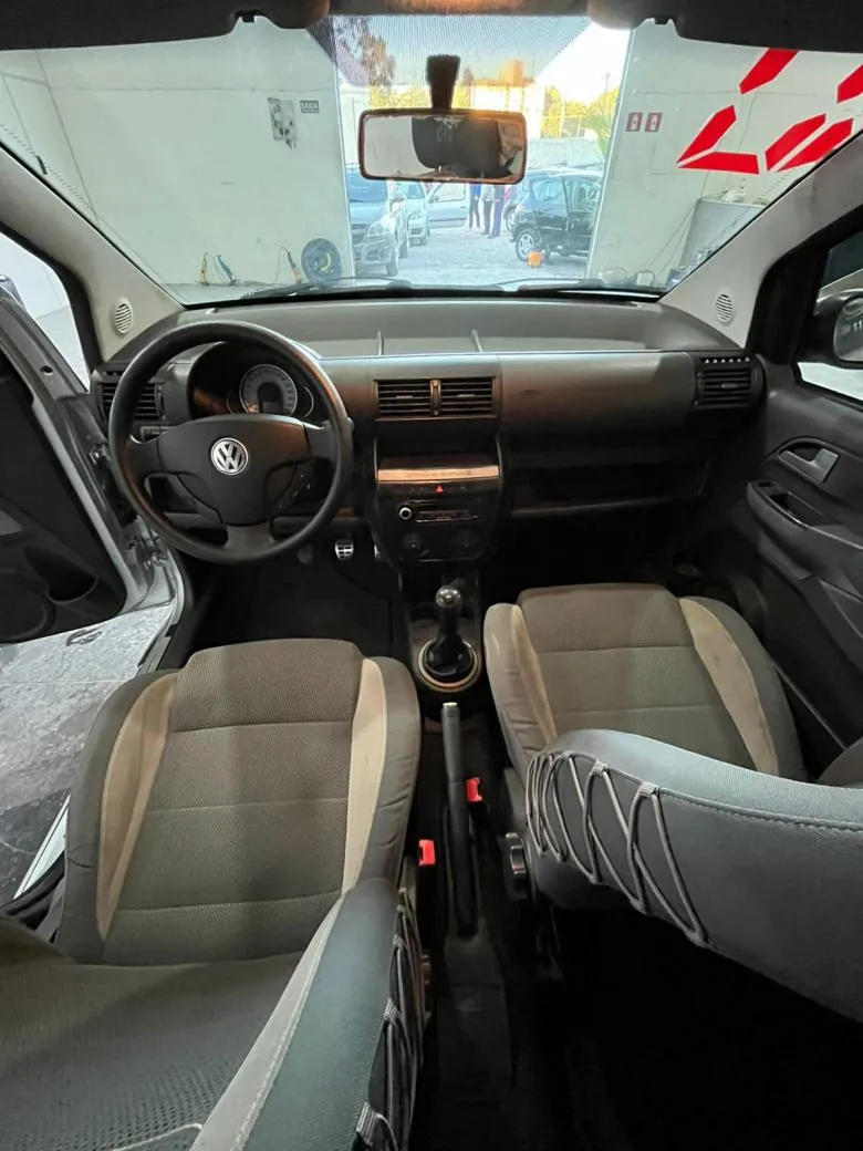 VW - VolksWagen - CROSSFOX 1.6 Mi Total Flex 8V 5p  Gasolina