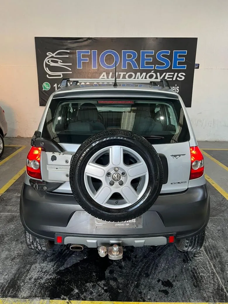 VW - VolksWagen - CROSSFOX 1.6 Mi Total Flex 8V 5p  Gasolina