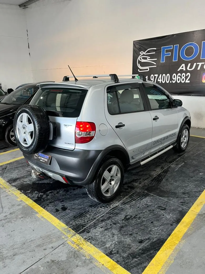 VW - VolksWagen - CROSSFOX 1.6 Mi Total Flex 8V 5p  Gasolina