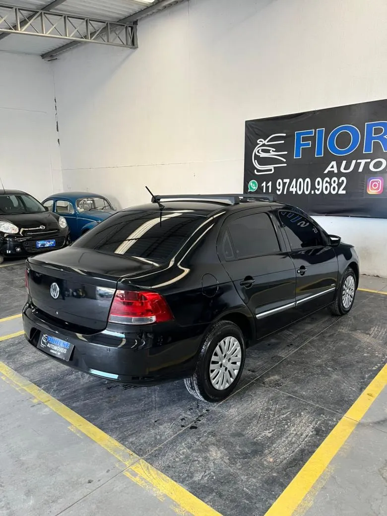 VW - VolksWagen - VOYAGE 1.0 Mi Total Flex 8V 4p  Gasolina