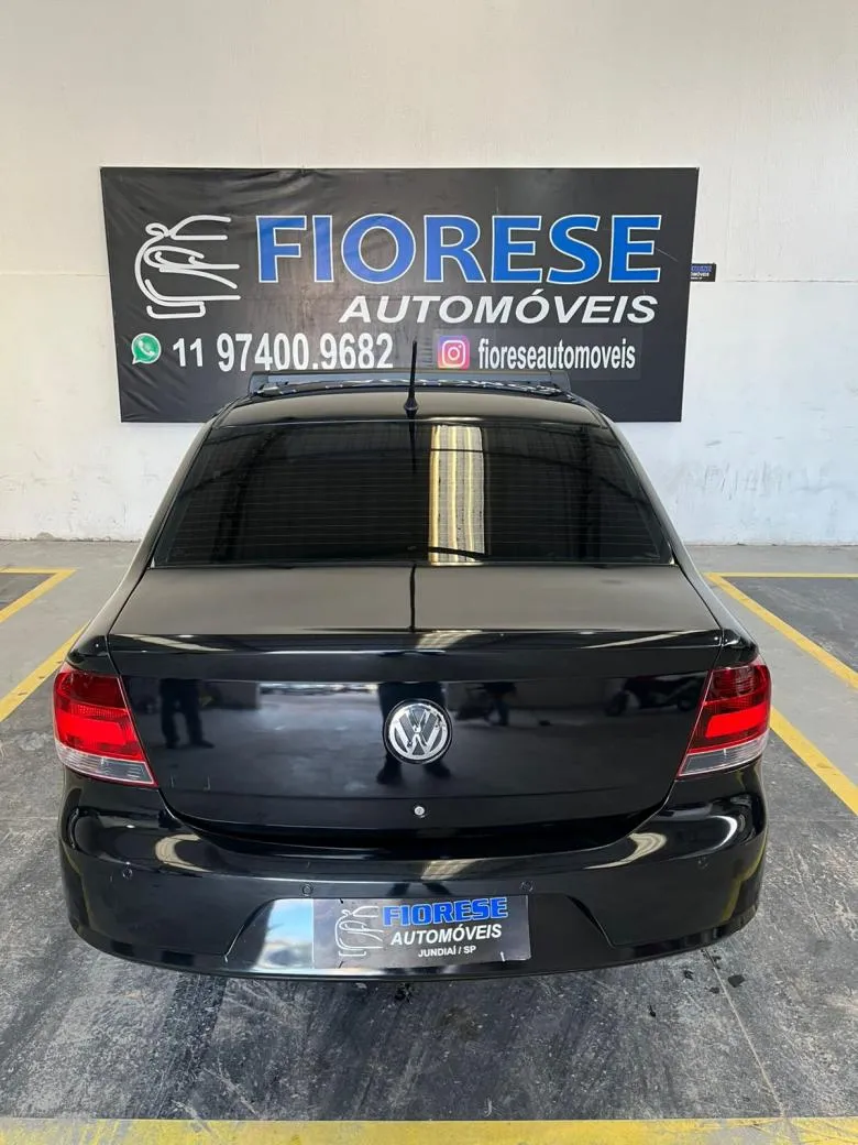 VW - VolksWagen - VOYAGE 1.0 Mi Total Flex 8V 4p  Gasolina