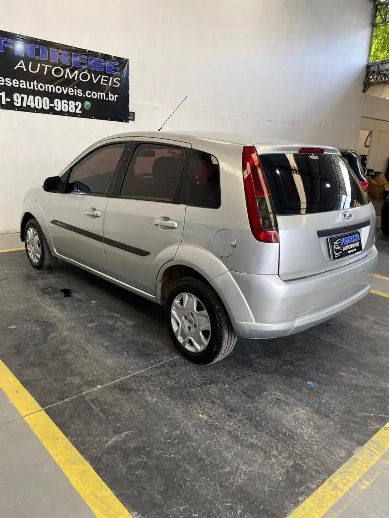 Ford - Fiesta 1.0 8V Flex 5p Gasolina