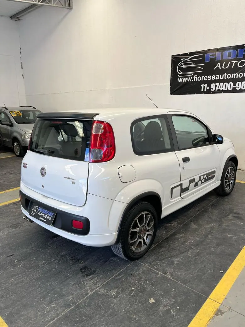 Fiat - UNO SPORTING 1.4 EVO Fire Flex 8V 2p Gasolina