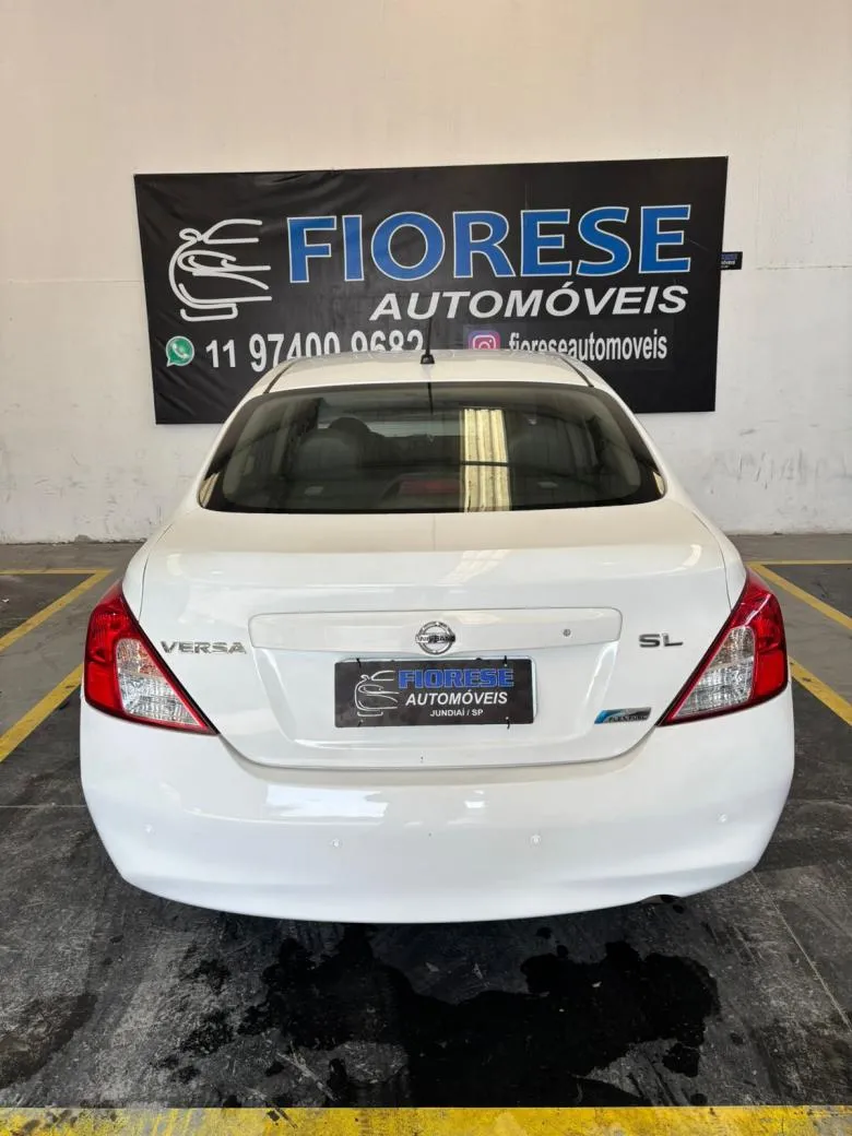 Nissan - VERSA SL 1.6 16V Flex Fuel Mec 4p  Gasolina