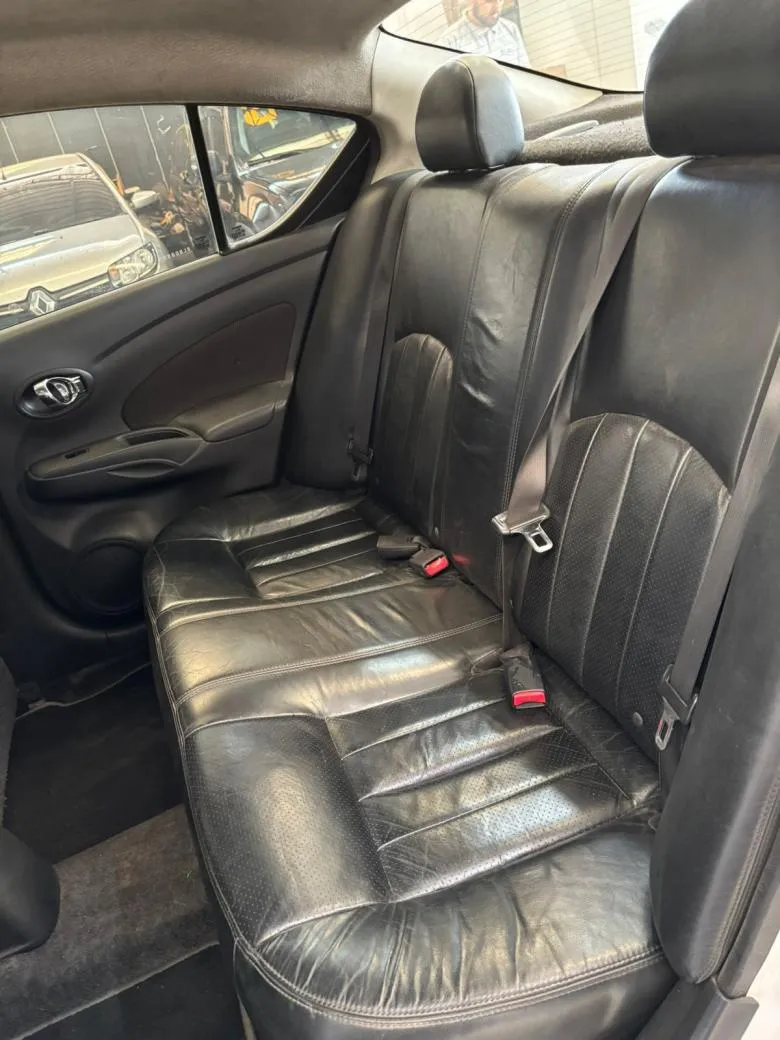Nissan - VERSA SL 1.6 16V Flex Fuel Mec 4p  Gasolina