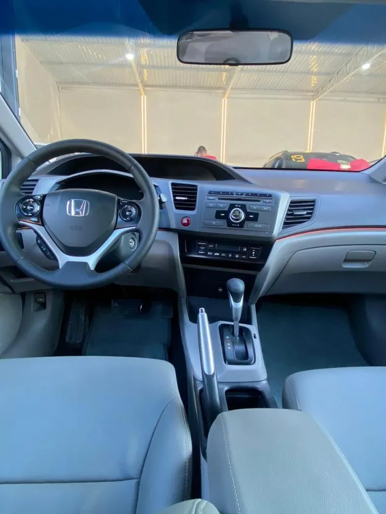 Honda - Civic Sedan LXR 2.0 Flexone 16V Aut. 4p