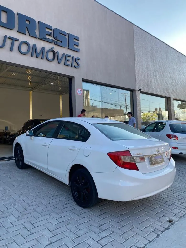 Honda - Civic Sedan LXR 2.0 Flexone 16V Aut. 4p