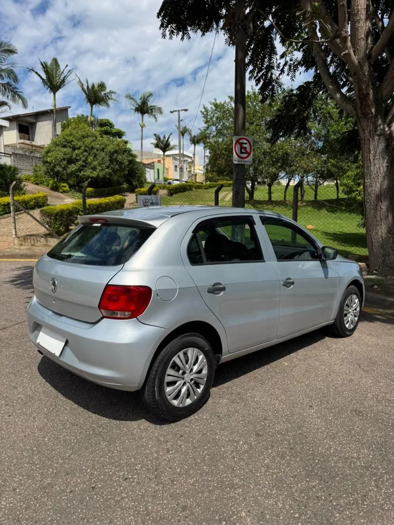 VW - VolksWagen - Gol (novo) 1.0 Mi Total Flex 8V 4p