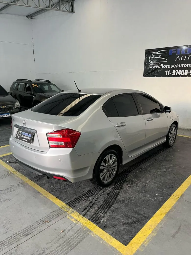 Honda - CITY Sedan LX 1.5 Flex 16V 4p Aut.  Gasolina