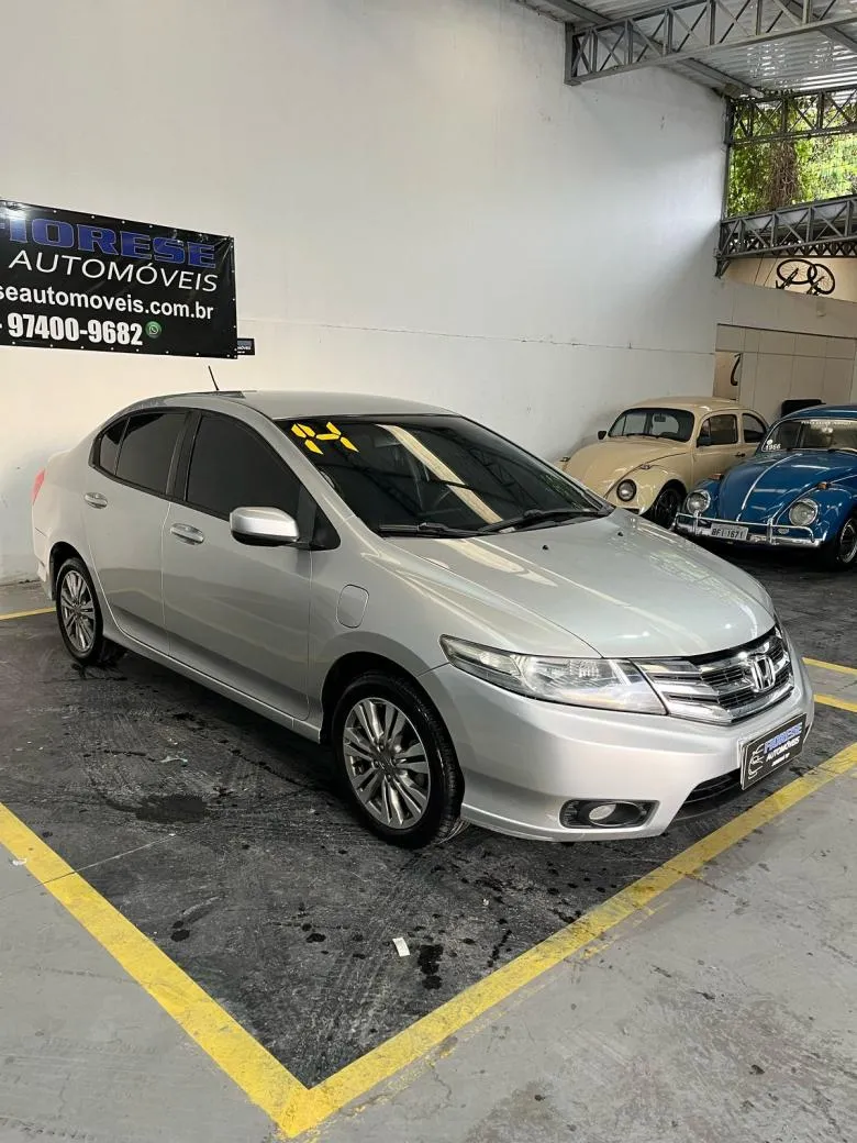 Honda - CITY Sedan LX 1.5 Flex 16V 4p Aut.  Gasolina