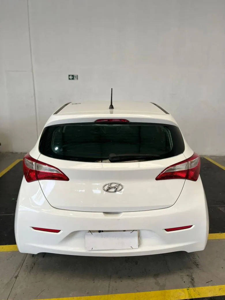 Hyundai - HB20S C.Plus/C.Style1.0 Flex 12V Mec. 4P