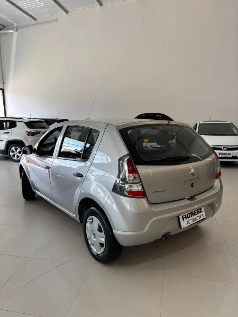 Renault - SANDERO Authentique Hi-Flex 1.0 16V 5p