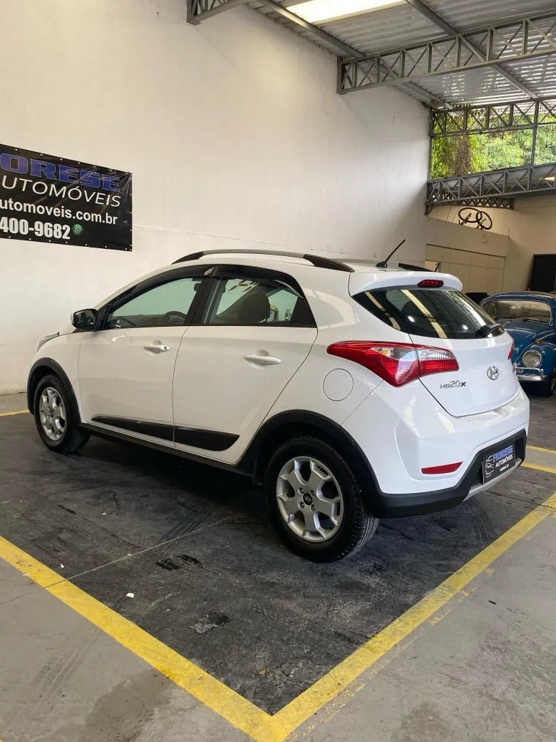 Hyundai - HB20X Premium 1.6 Flex 16V Mec.  Gasolina