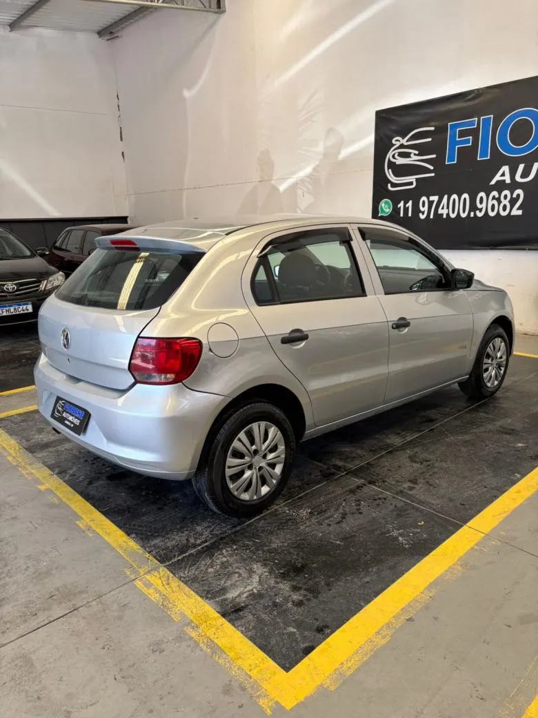 VW - VolksWagen - Gol (novo) 1.0 Mi Total Flex 8V 4p
