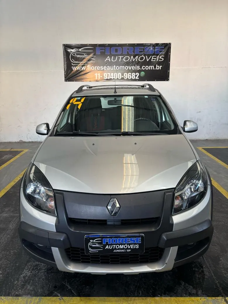 Renault - SANDERO STEPWAY Hi-Flex 1.6 8V 5p  Gasolina