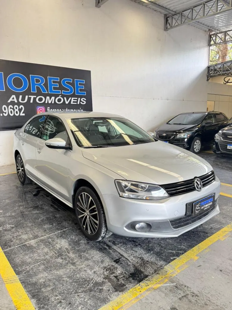 VW - VOLKSWAGEN - JETTA Highline 2.0 TSI 16V 4p Tiptronic Flex