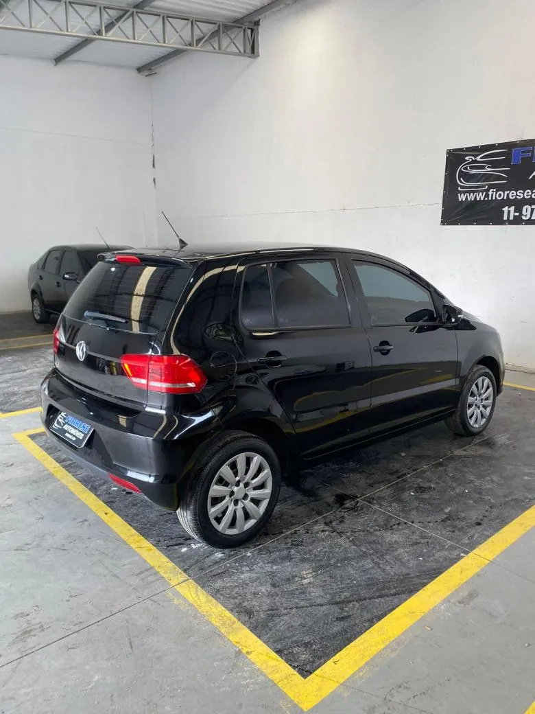 VW - VolksWagen - Fox Trendline 1.0 Flex 8V 5p  Gasolina