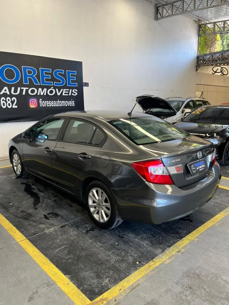 Honda - Civic Sedan LXS 1.8/1.8 Flex 16V Aut. 4p  Gasolina