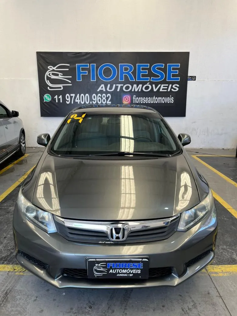 Honda - Civic Sedan LXS 1.8/1.8 Flex 16V Aut. 4p  Gasolina