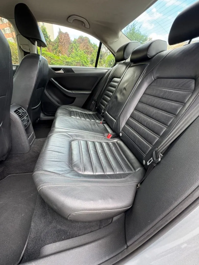 VW - VOLKSWAGEN - JETTA Highline 2.0 TSI 16V 4p Tiptronic Gasolina