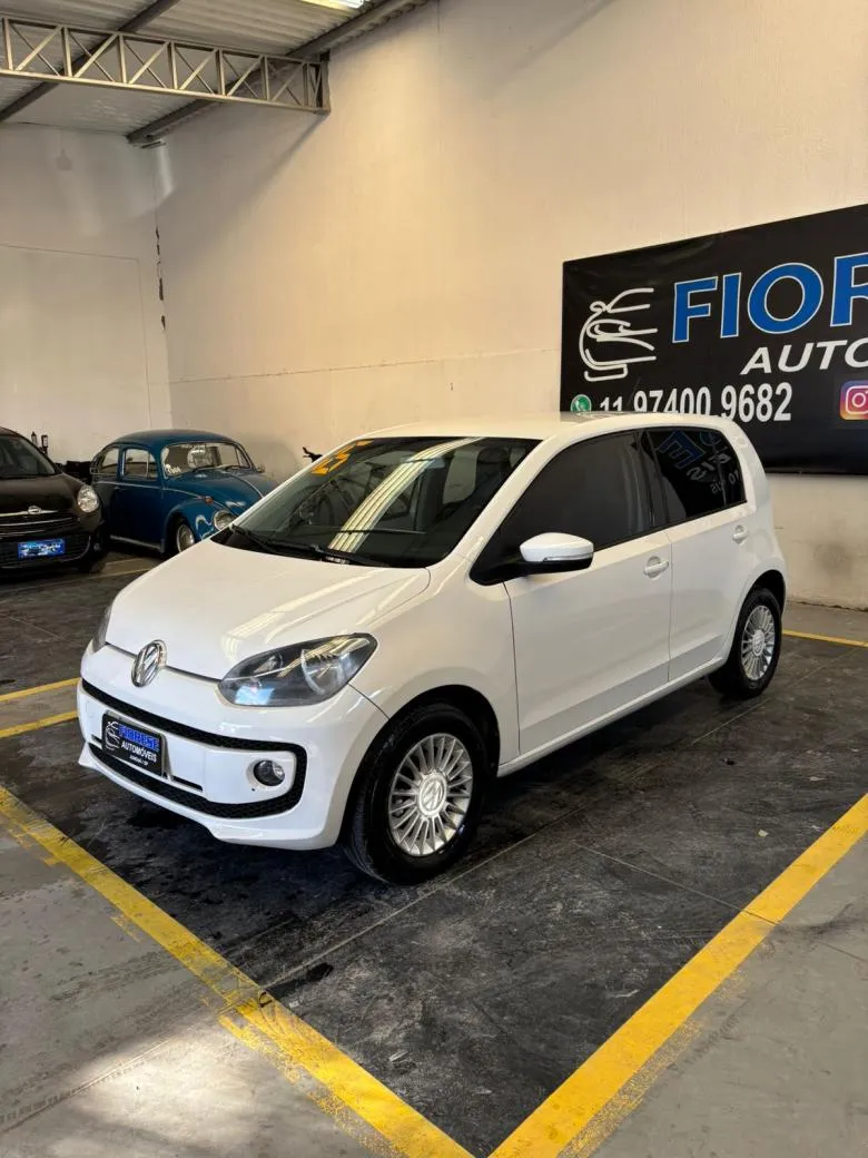 VW - VolksWagen - up! move 1.0 TSI Total Flex 12V 5p  Gasolina