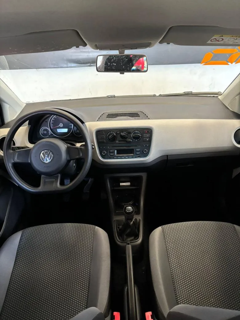 VW - VolksWagen - up! move 1.0 TSI Total Flex 12V 5p  Gasolina