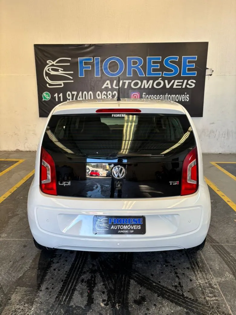 VW - VolksWagen - up! move 1.0 TSI Total Flex 12V 5p  Gasolina