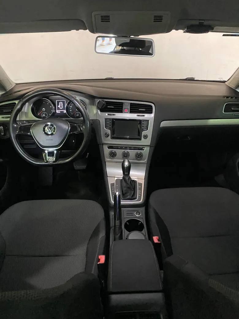 VW - VolksWagen - Golf Comfortline 1.4 TSI 140cv Aut.  Gasolina