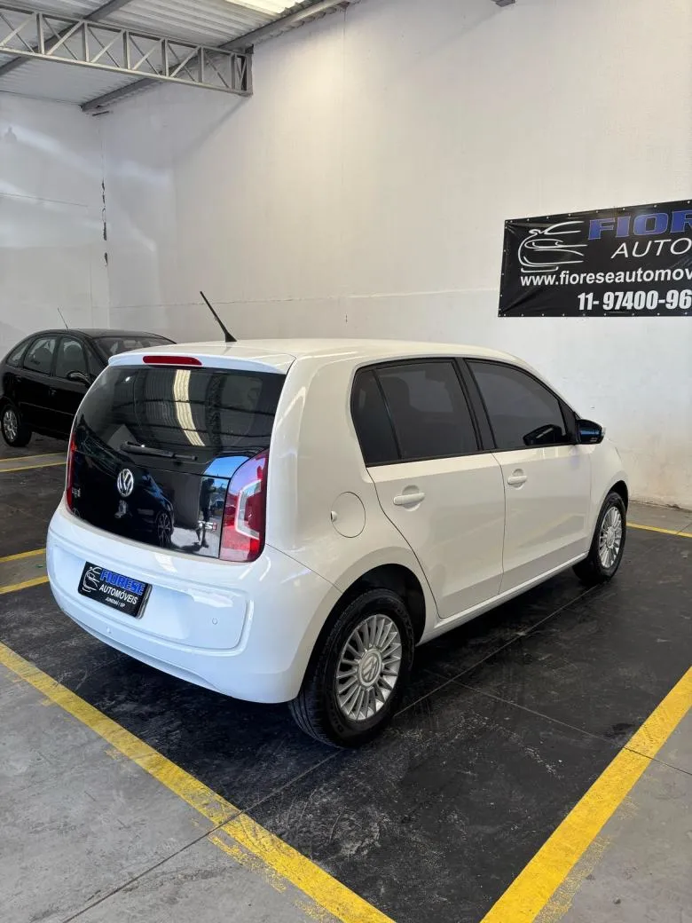 VW - VolksWagen - up! move 1.0 TSI Total Flex 12V 5p  Gasolina