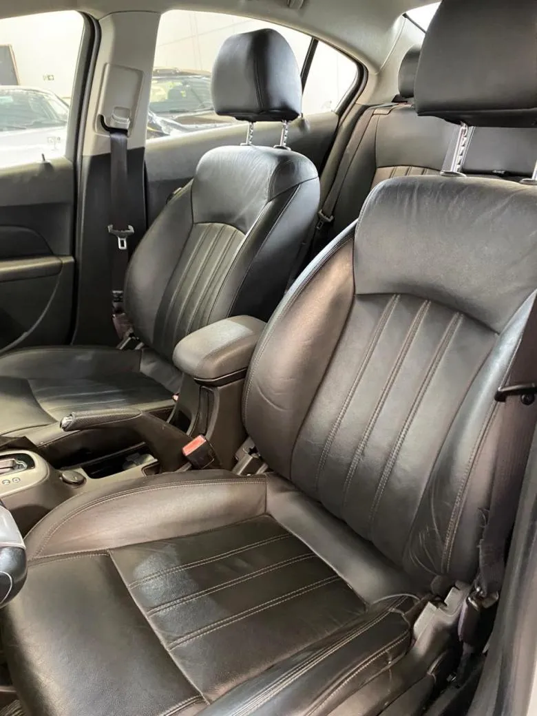 GM - Chevrolet - CRUZE LT 1.8 16V FlexPower 4p Aut.  Gasolina