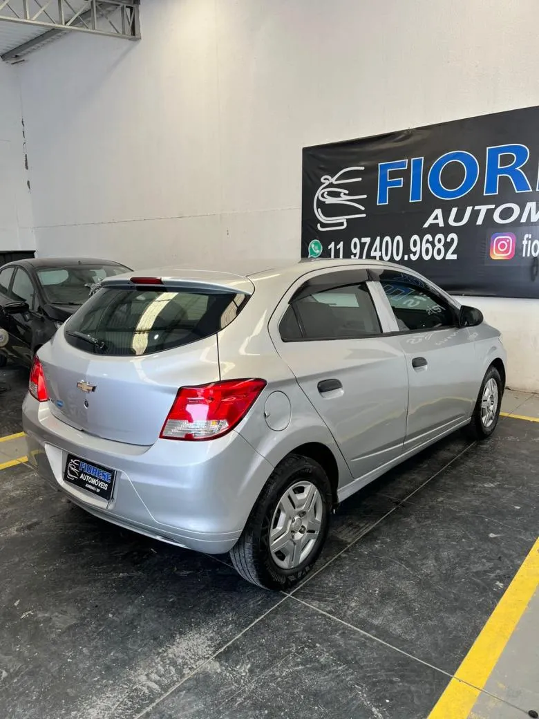 GM - Chevrolet - ONIX HATCH Joy 1.0 8V Flex 5p Mec.