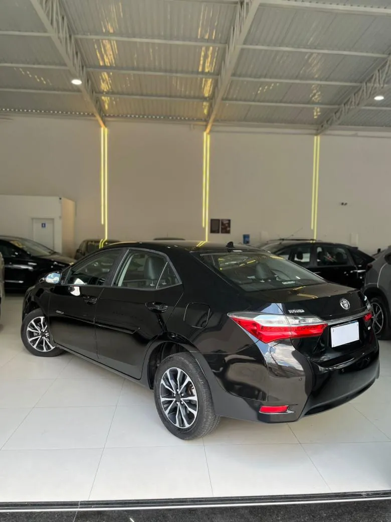 Toyota - Corolla GLi 1.8 Flex 16V  Aut.