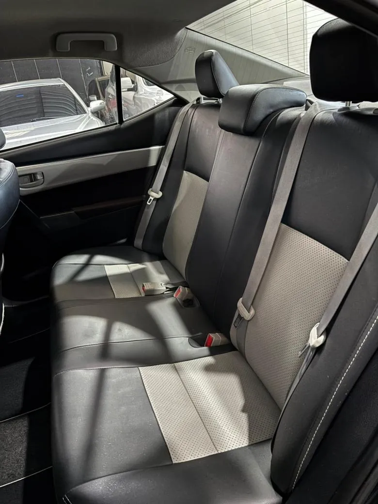 Toyota - Corolla GLi 1.8 Flex 16V  Aut.