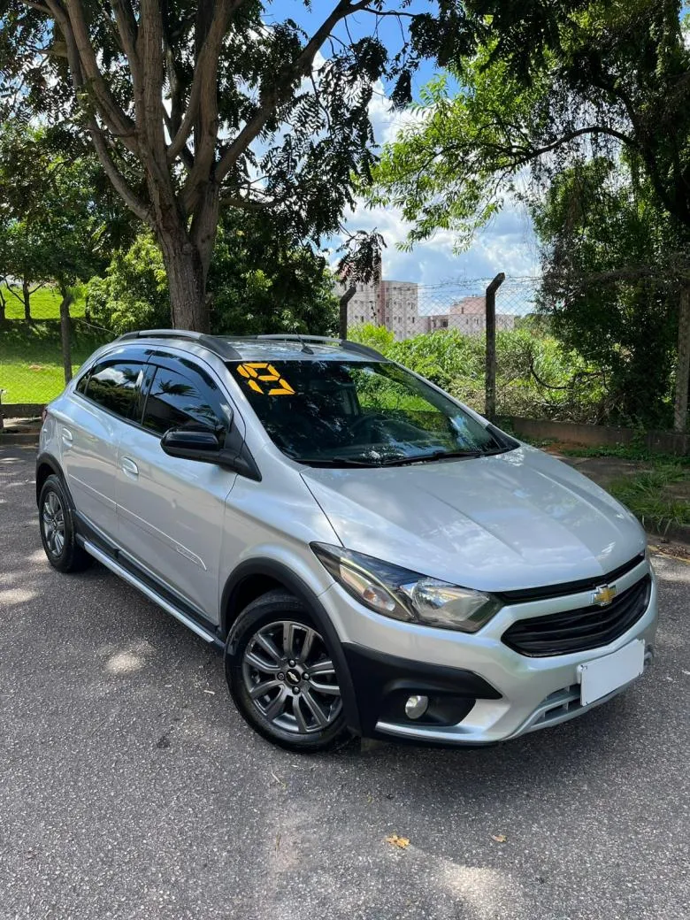 GM - Chevrolet - ONIX HATCH ACTIV 1.4 8V Flex 5P Aut.