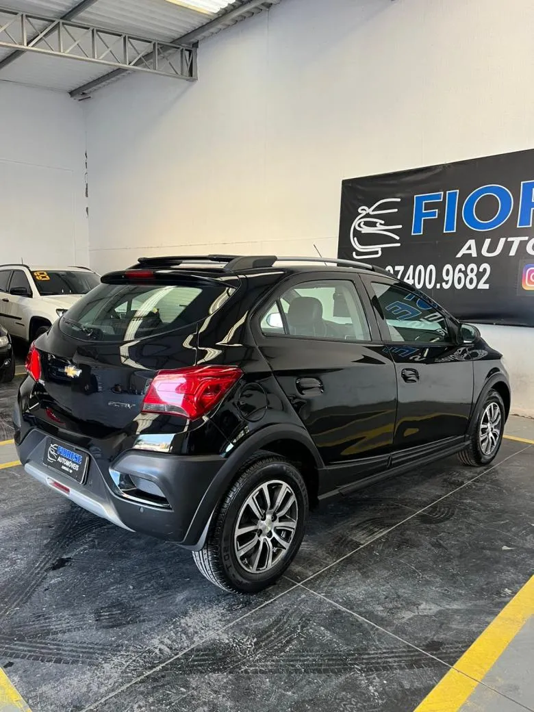 GM - Chevrolet - ONIX HATCH ACTIV 1.4 8V Flex 5P Aut.