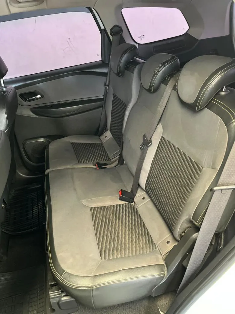 GM - Chevrolet - SPIN ACTIV 1.8 8V Econo. Flex 5p Aut.