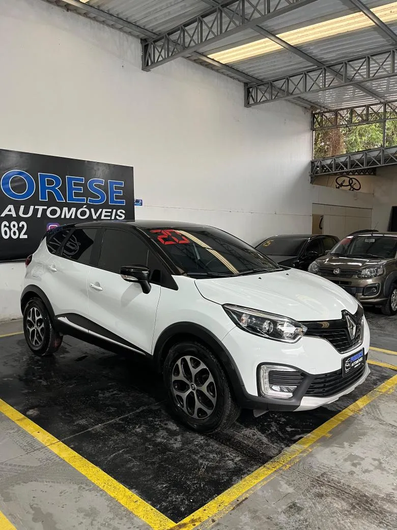 Renault - CAPTUR Intense 1.6 16V Flex 5p Aut.  Gasolina