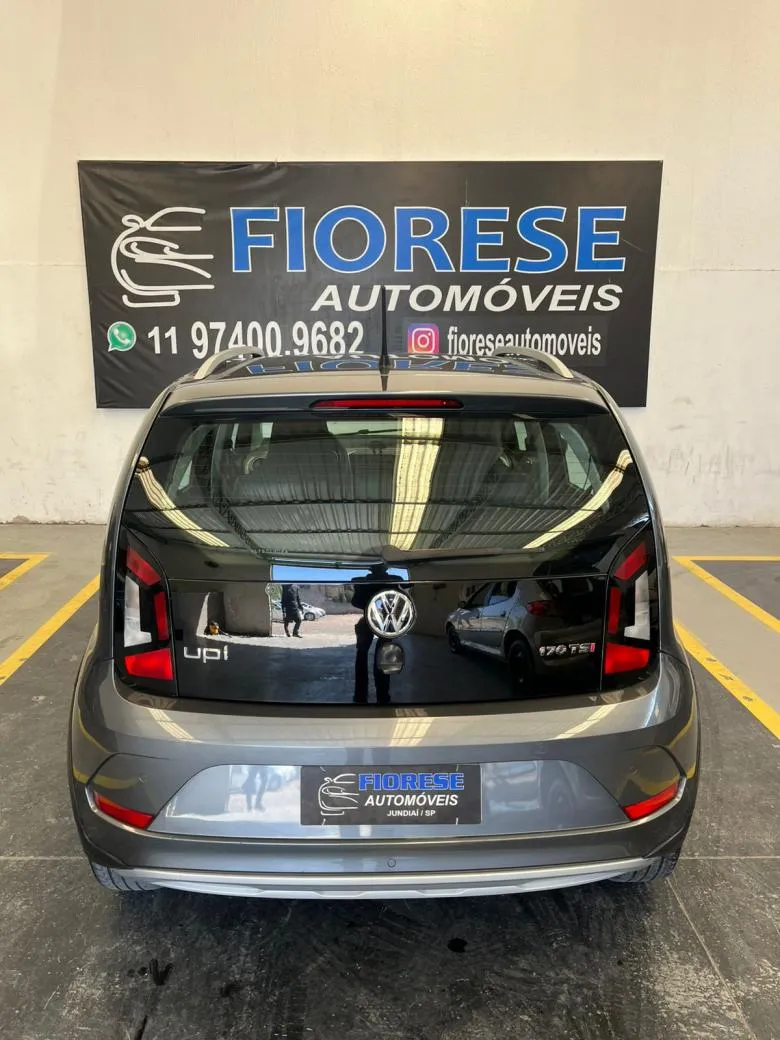 VW - VolksWagen - up! Extreme 1.0 TSI Total Flex 12V 5p  Gasolina