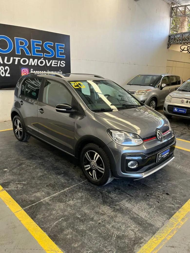 VW - VolksWagen - up! Extreme 1.0 TSI Total Flex 12V 5p  Gasolina