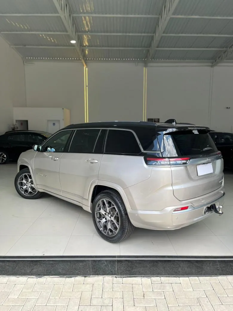 Jeep - Commander Overland T270 1.3 TB Flex Aut.