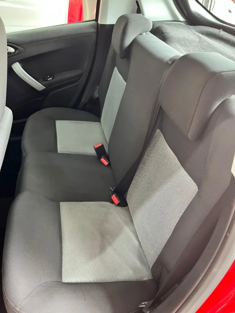 Peugeot - 208 ALLURE 1.5