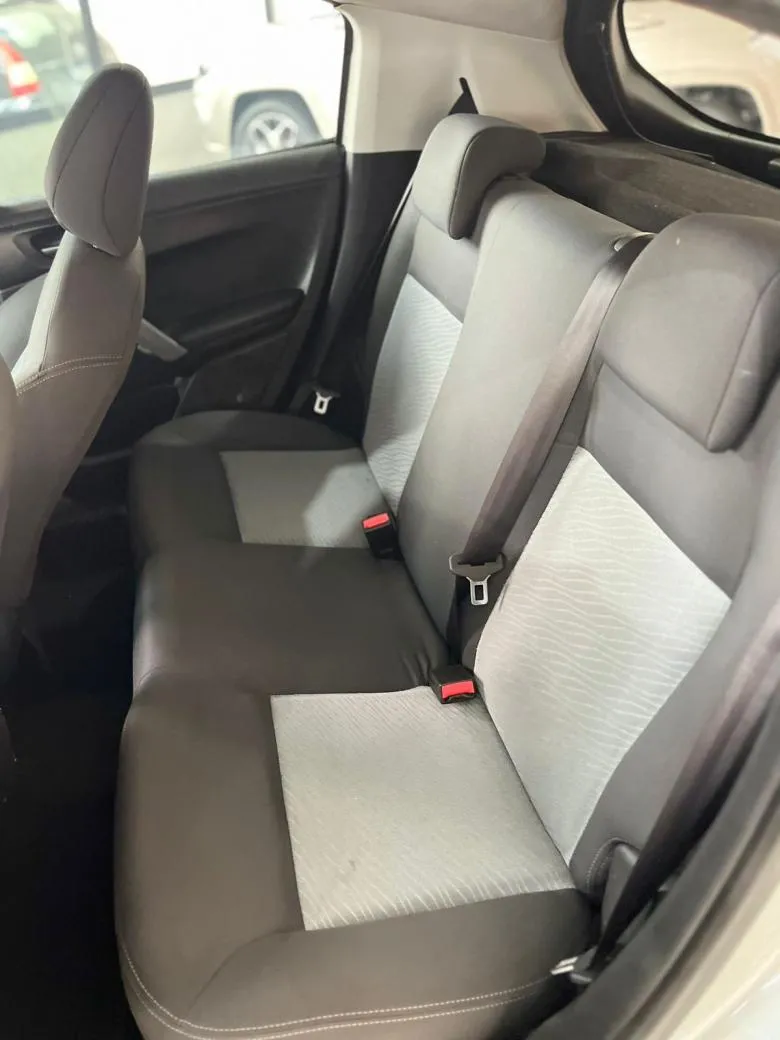 Peugeot - 208 Active