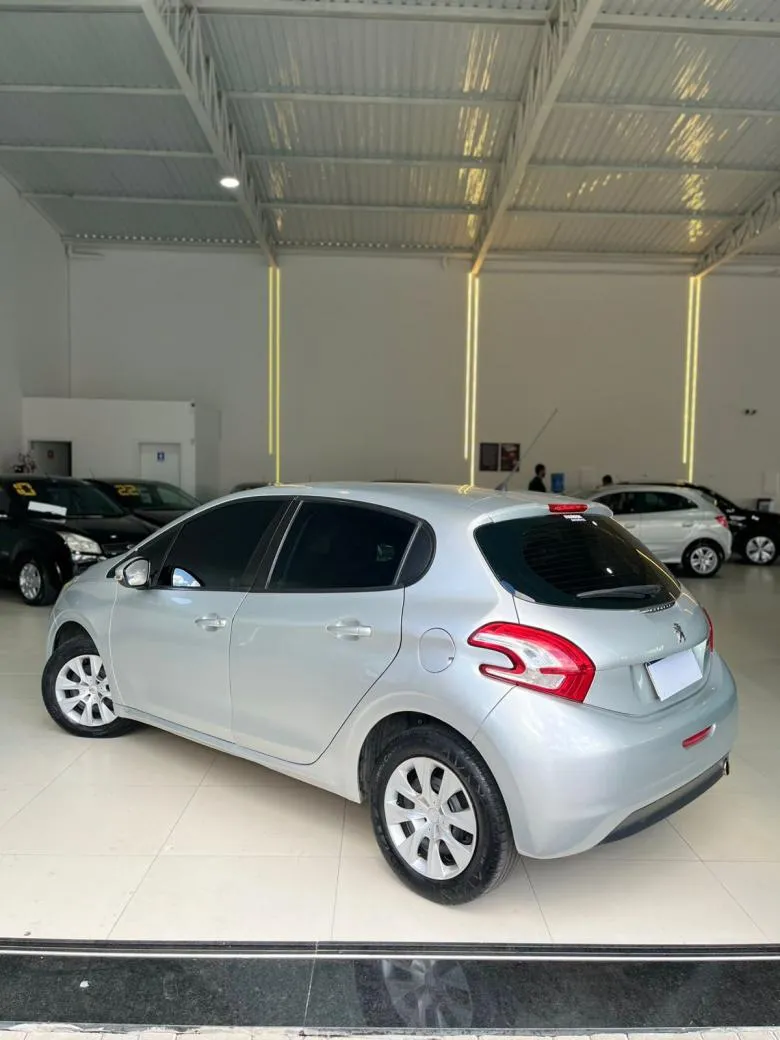 Peugeot - 208 Active