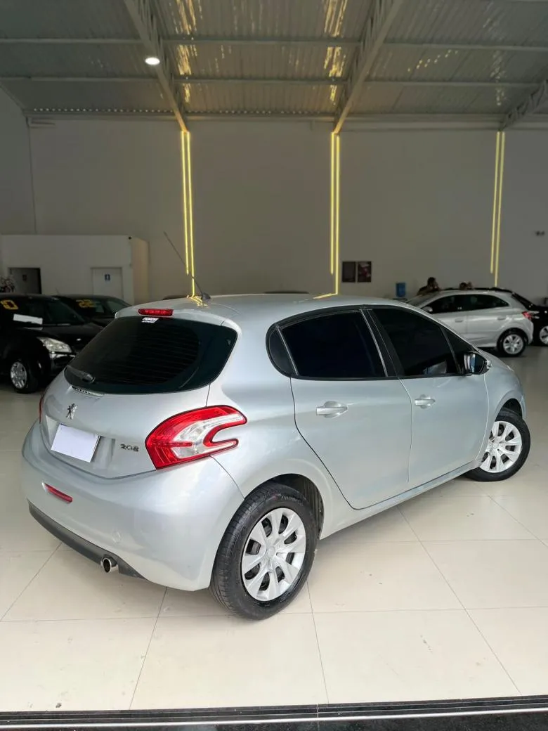 Peugeot - 208 Active