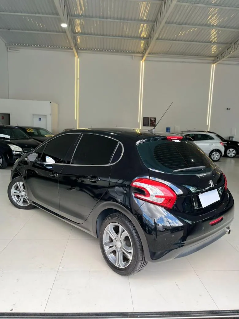 Peugeot - 208 Griffe 1.6 flex 16v 5p aut